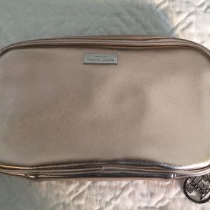 Henri Bendel Jewelry Case. Never Used.
